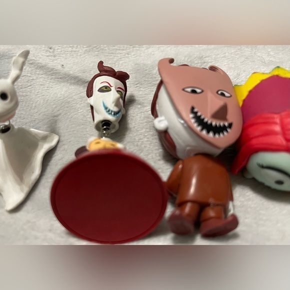 Lot of (9) Nightmare Before Christmas Figures - Picture 6 of 12